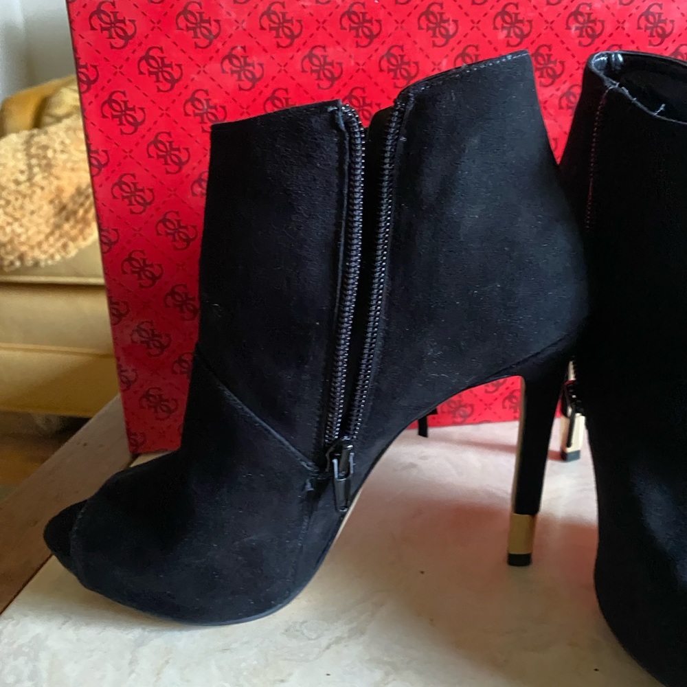 Guess Suede Bootie peep toe Heels - Picture 5 of 9